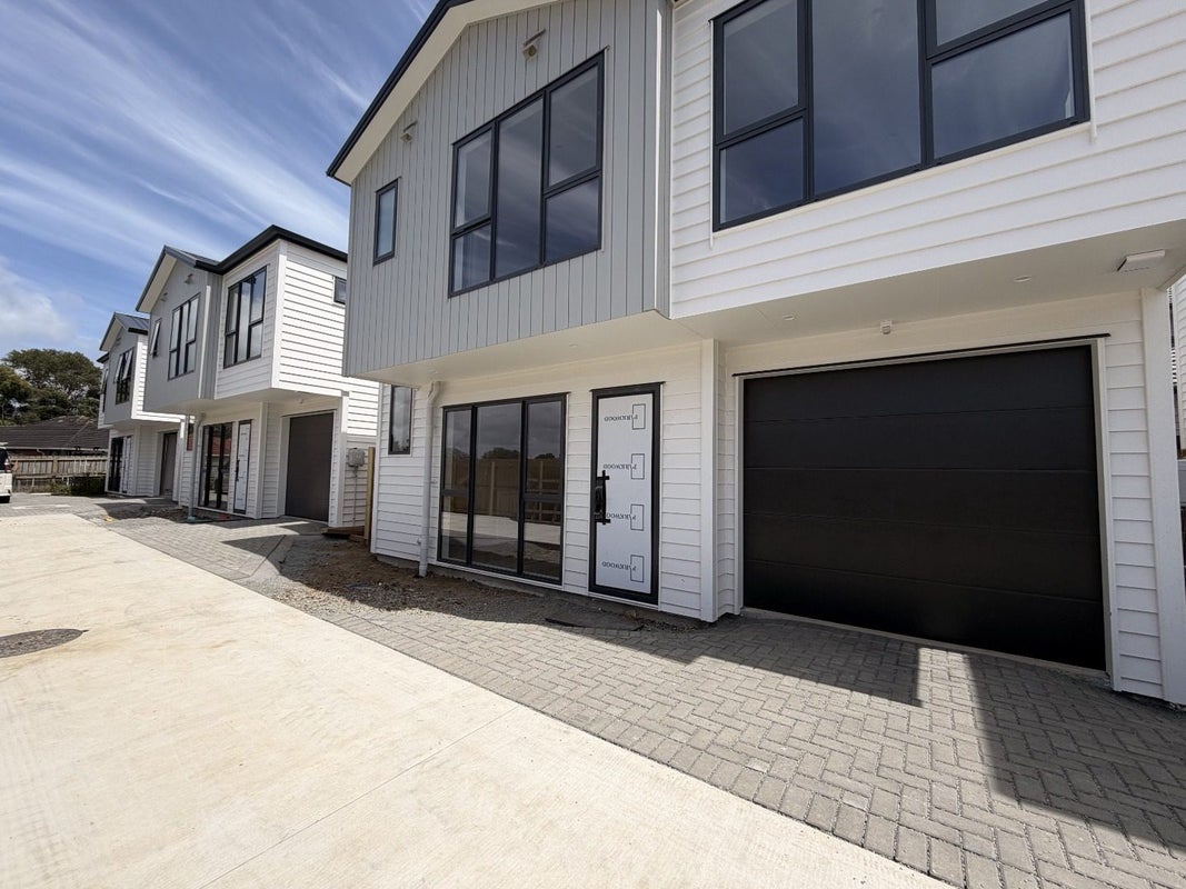 2 Alamein Road, Panmure, Auckland - Carousel 2