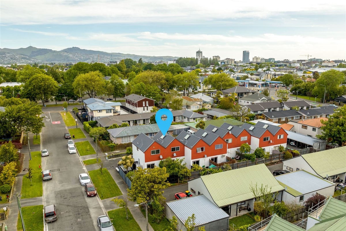 2/17 Geraldine Street, Edgeware, Christchurch - Carousel 2