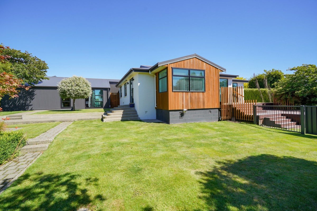 66 Layard Street, Windsor, Invercargill - Carousel 1