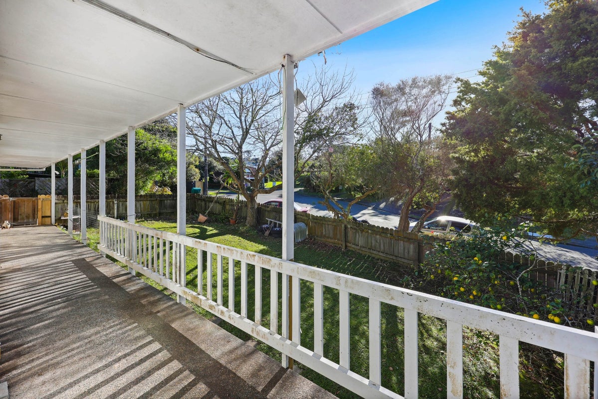 28 Montana Avenue, Murrays Bay, Auckland - Carousel 2