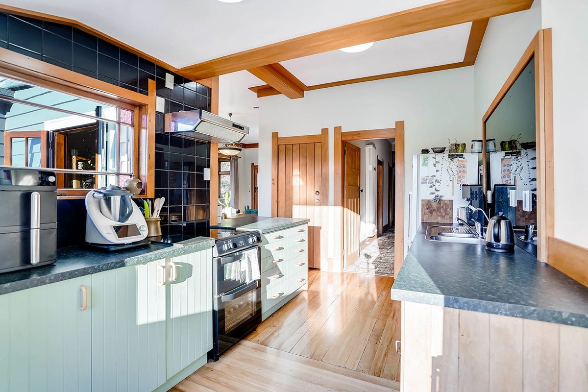18 Queens Avenue, Frankton, Hamilton - Carousel 2