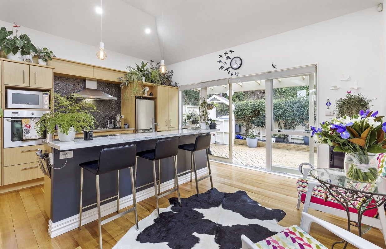 153A Grant Road, Thorndon, Wellington - Carousel 2