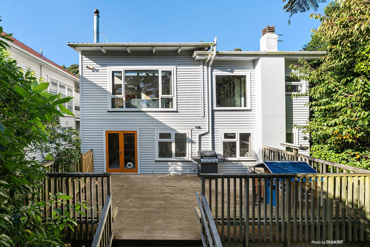 24 Hurman Street, Karori, Wellington - Carousel 1