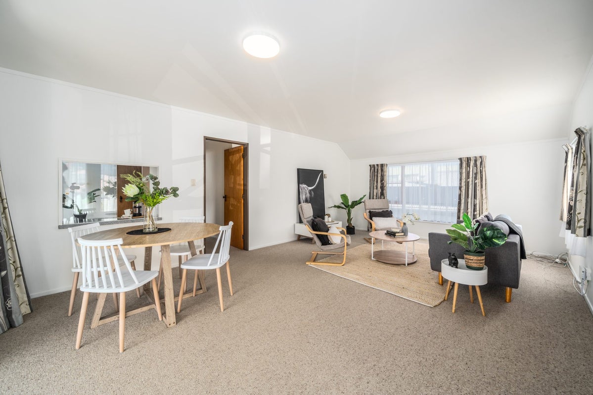 4B Earp Street, Johnsonville, Wellington - Carousel 1