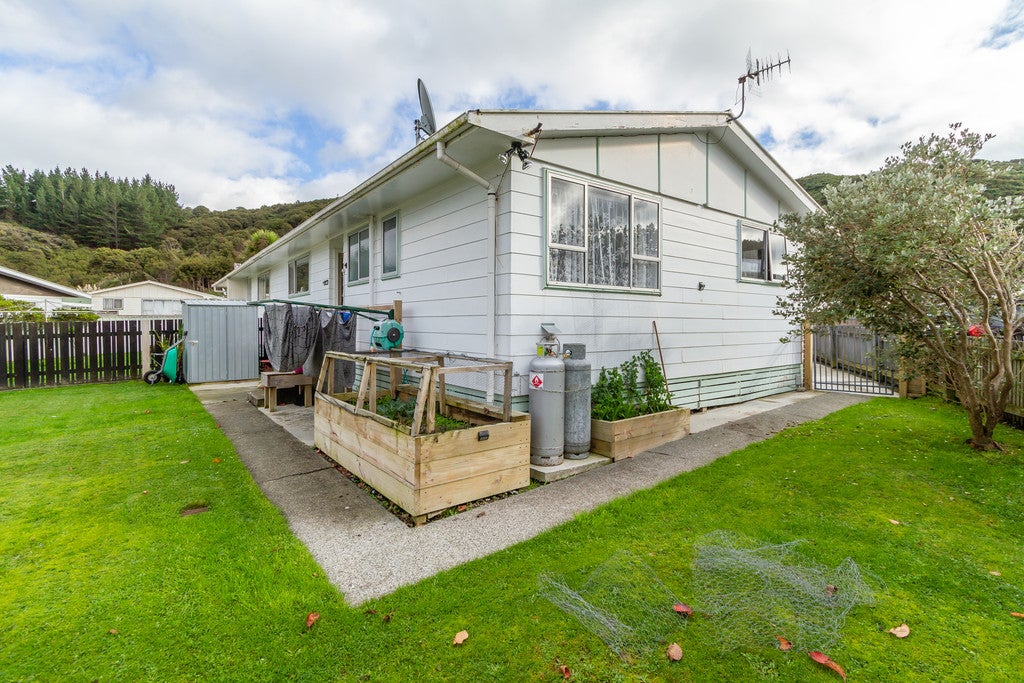 1/15 Kendal Grove, Wainuiomata, Lower Hutt - Carousel 16