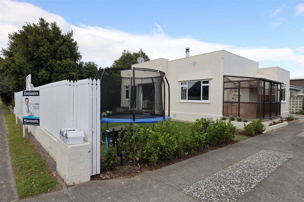 1/14 ALPERS Terrace, MAREWA, NAPIER - Carousel 1