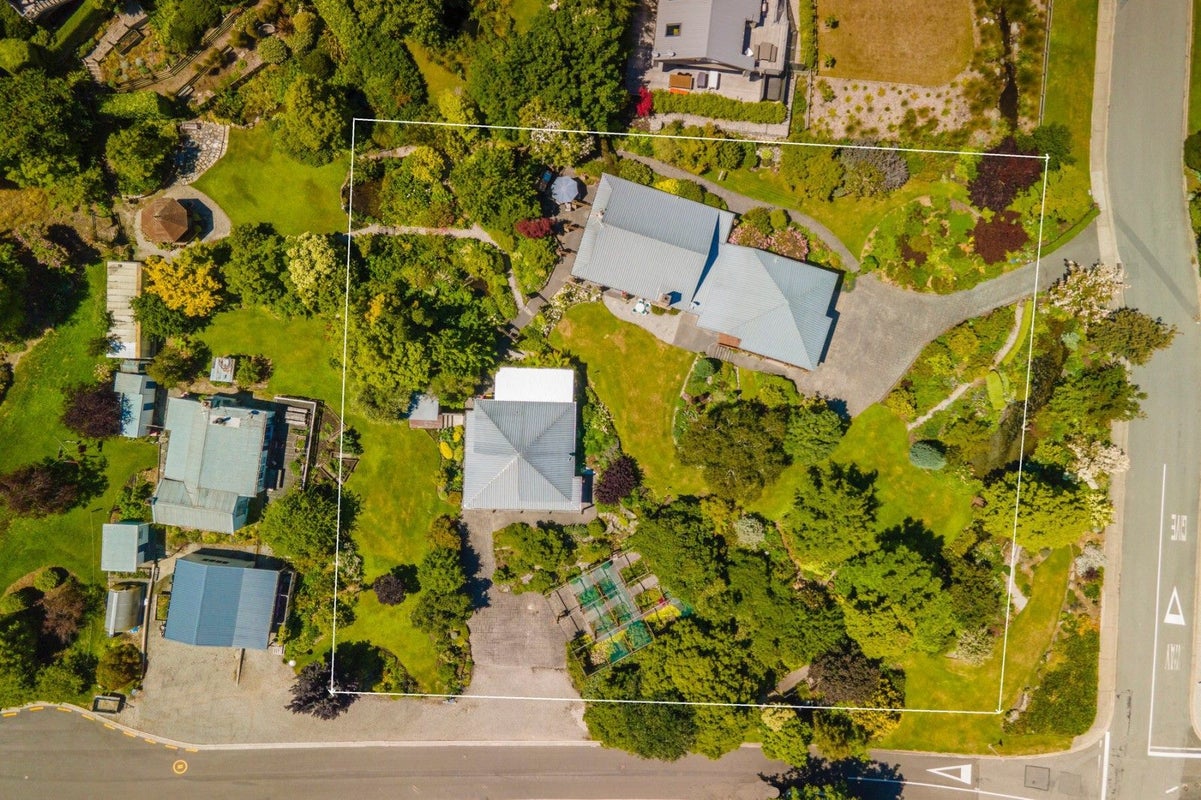 36 Warren Street, WANAKA, Wanaka - Carousel 35