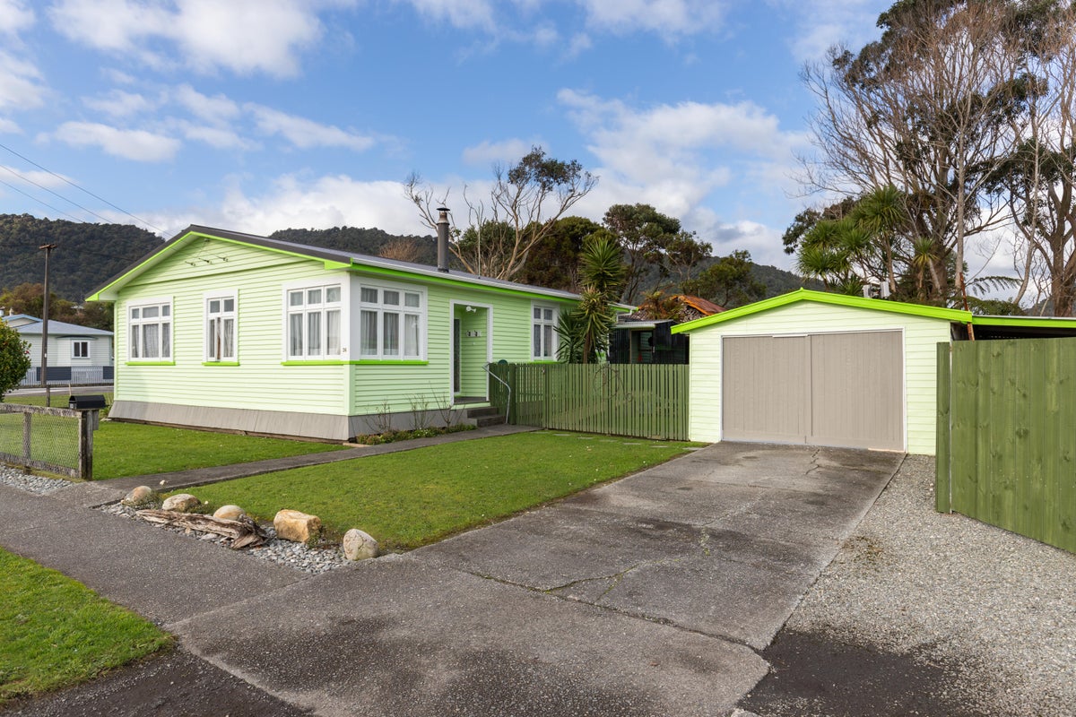 36 Hall Street, Cobden, Greymouth - Carousel 1