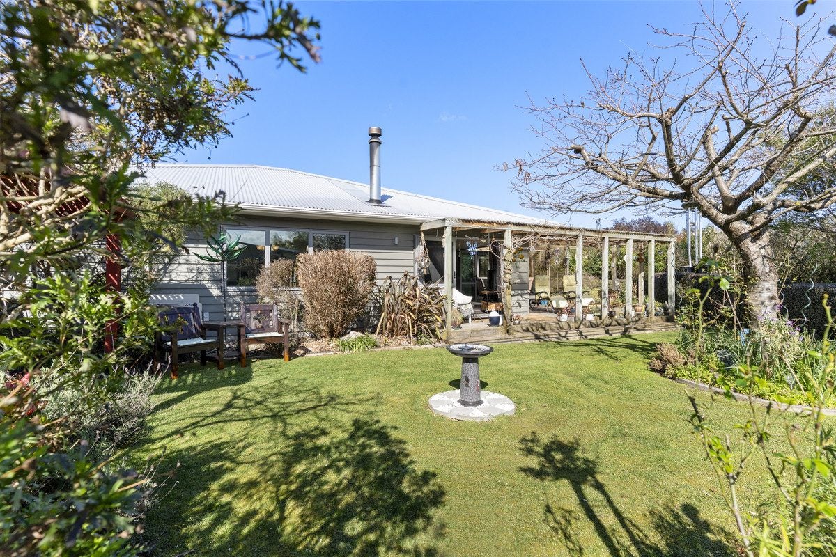 13 Tararua Crescent, Carterton, Carterton, Wellington - Carousel 2