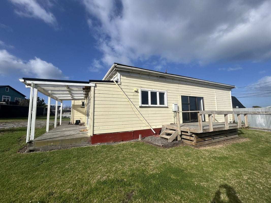 4 Ashton Terrace, Castlecliff, Whanganui - Carousel 9