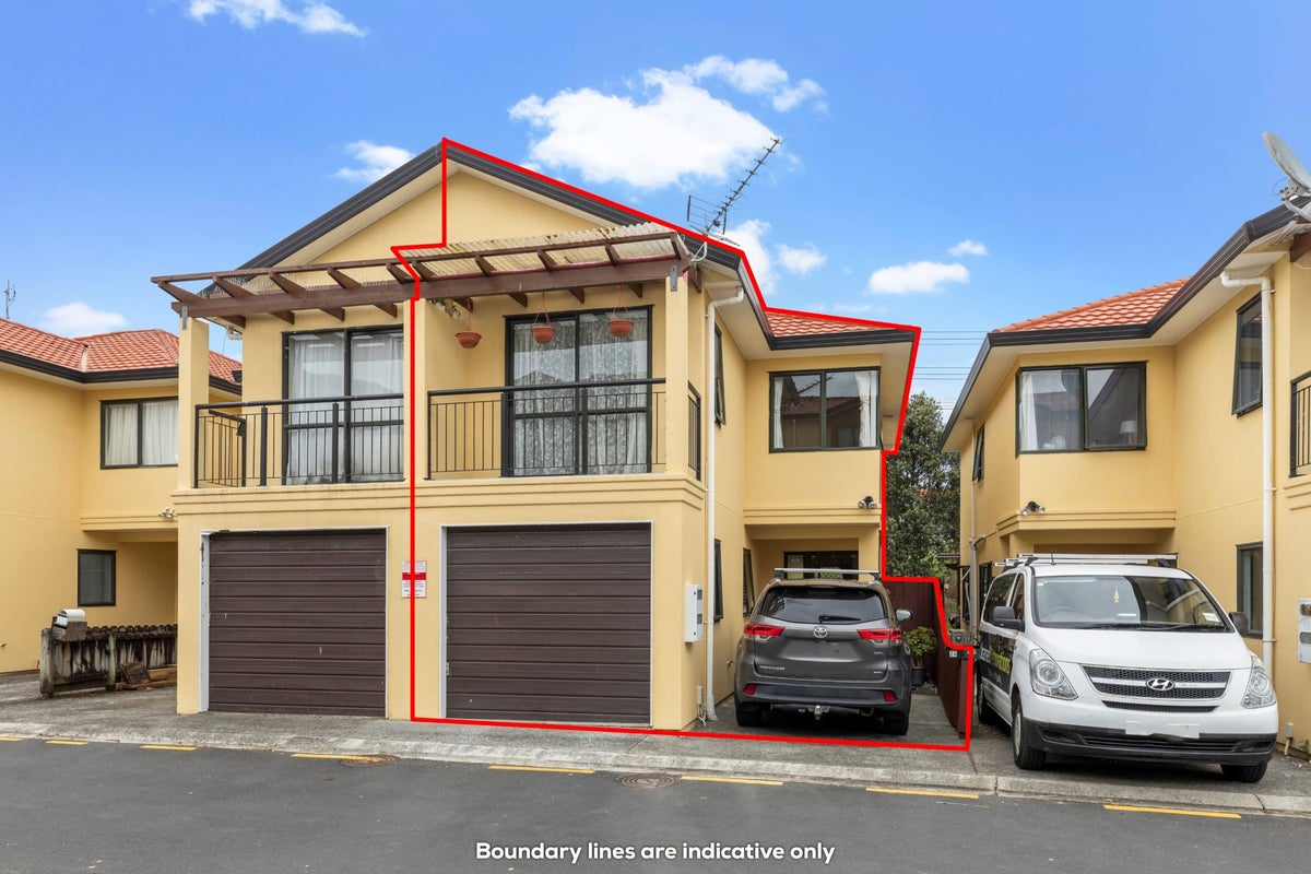 24/8 Margan Avenue, New Lynn, Auckland - Carousel 1