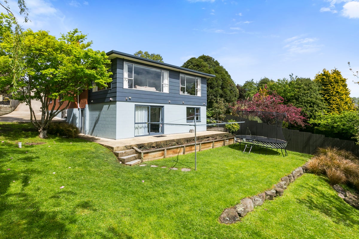 22 Koremata Street, Green Island, Dunedin - Carousel 2