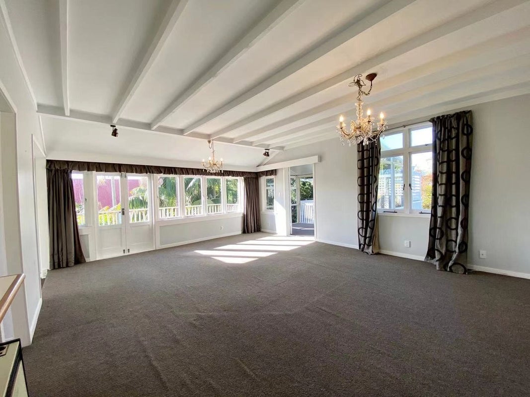 5 Bannerman Road, Morningside, Auckland - Carousel 2
