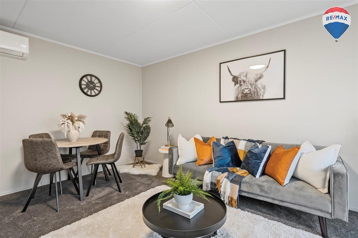 2/62 ARARINO ST, Trentham, Upper Hutt - Carousel 2