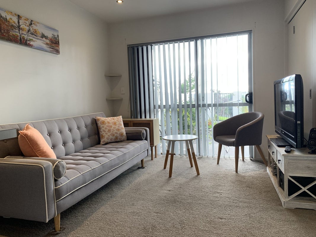 3C/60 Masons Road, Oteha, Auckland - Carousel 1