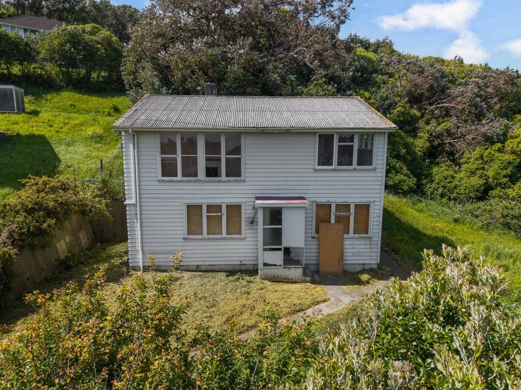 37 Durham Street, Cannons Creek, Porirua - Carousel 2