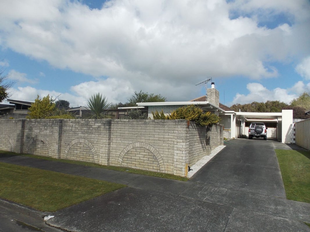 4 Paradise Place, Milson, Palmerston North - Carousel 2