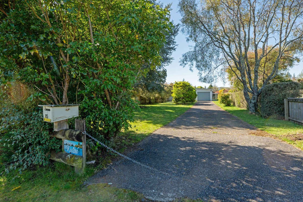 15 Kutai Street, Turangi - Carousel 2