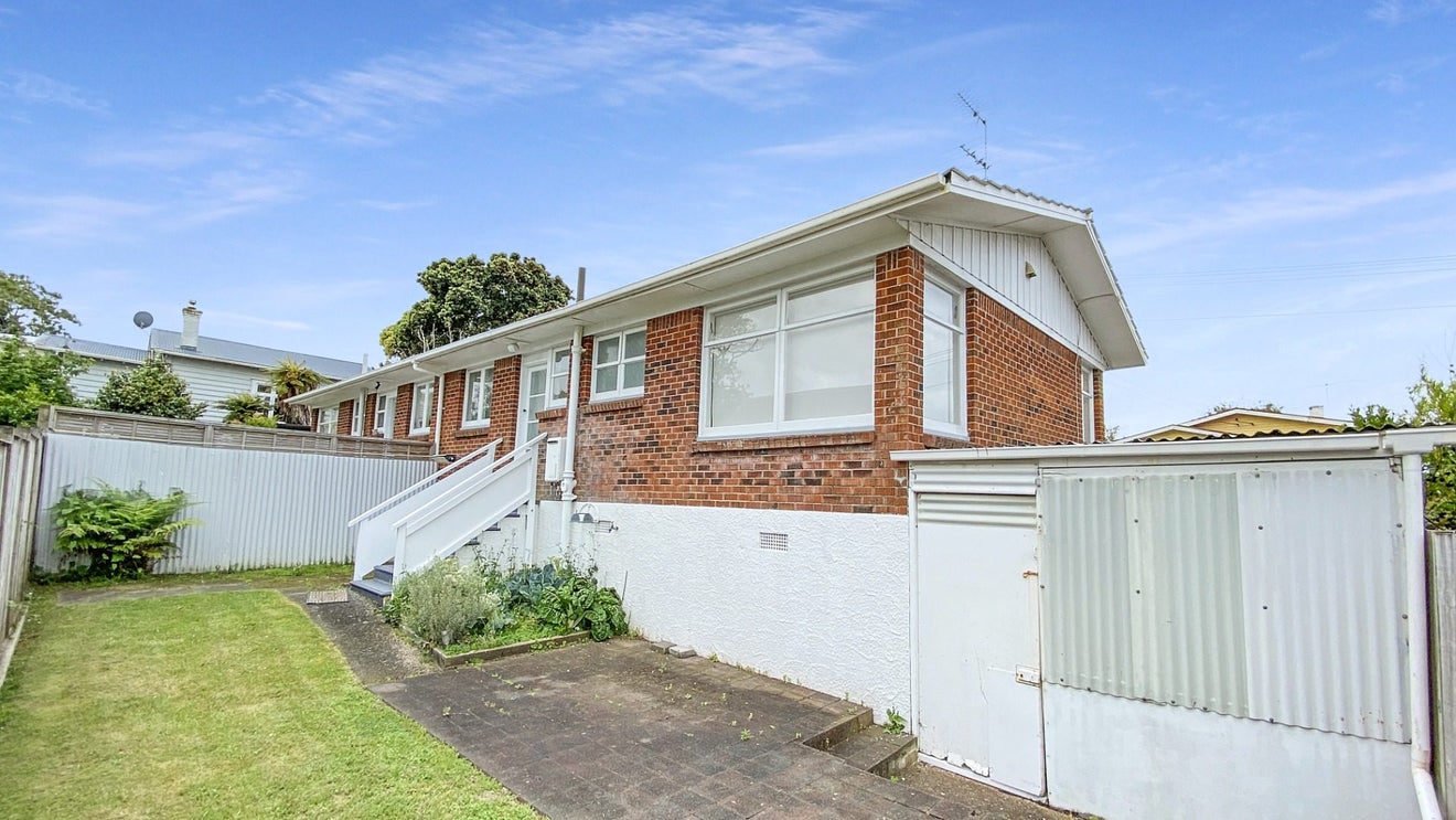 1/30 Hardington Street, Onehunga, Auckland - Carousel 13
