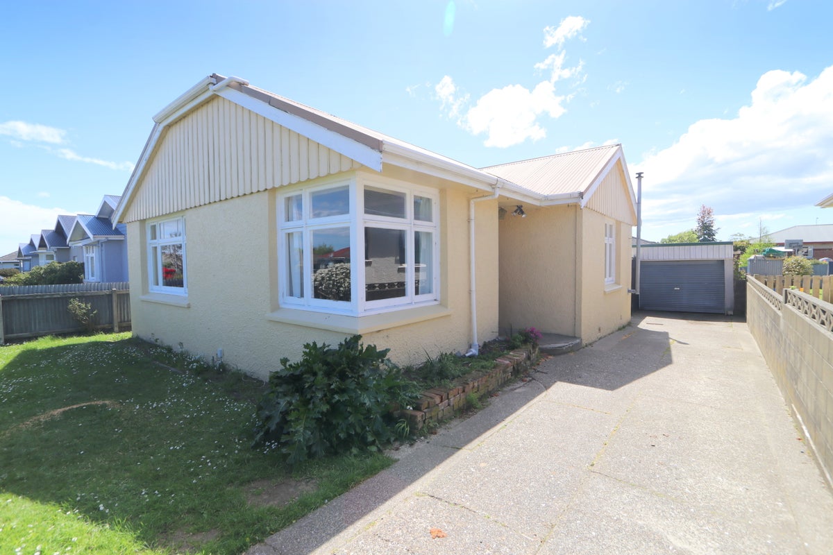 70 Selwyn Street, Appleby, Invercargill - Carousel 1