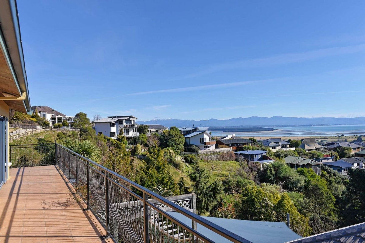 32 Austen Ward Heights, Enner Glynn, Nelson - Carousel 2