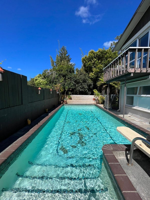 12 Roseburn Place, Pakuranga, Auckland - Carousel 1
