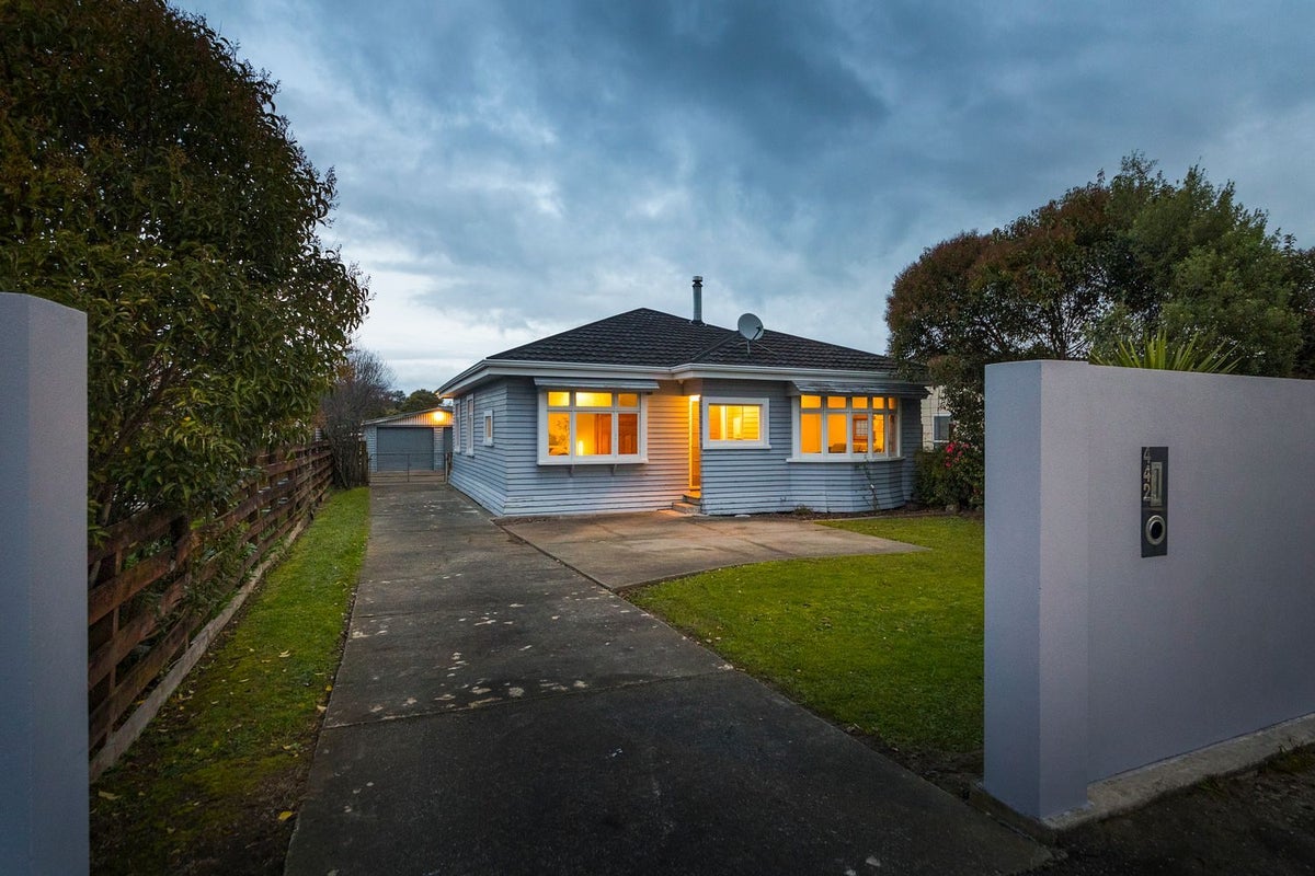 442 Tremaine Avenue, Takaro, Palmerston North - Carousel 1