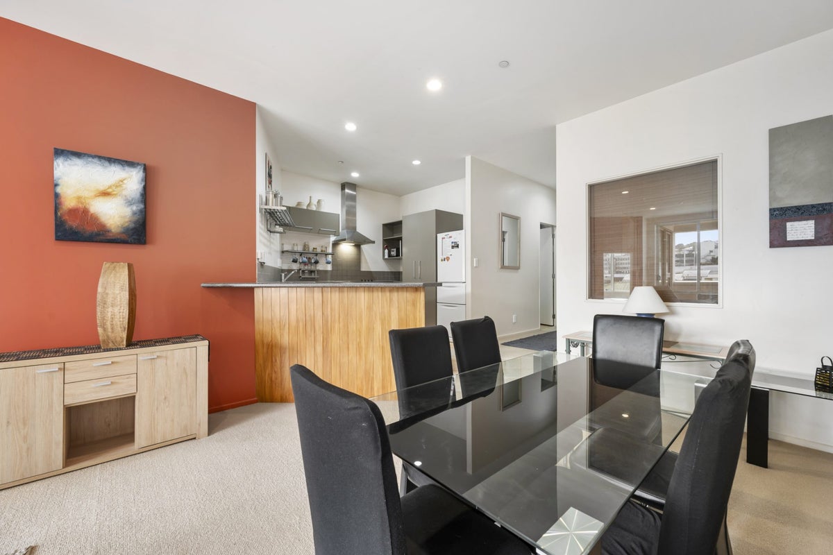 205/107 Thorndon Quay, Pipitea, Wellington - Carousel 2