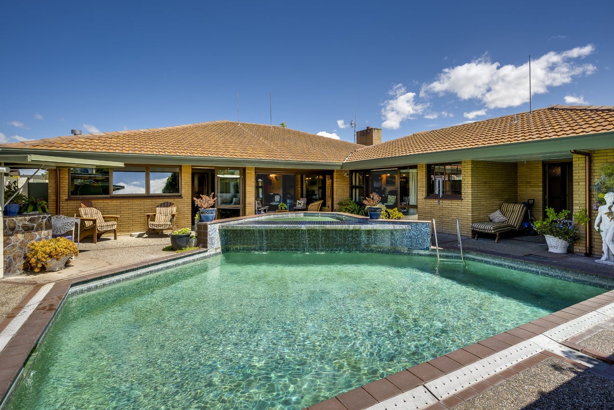 391 Westminster Avenue, Tamatea, Napier - Carousel 1
