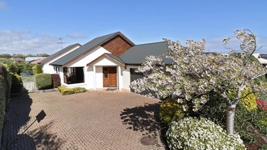 55 Vogel Place, Waikiwi, Invercargill - Carousel 1