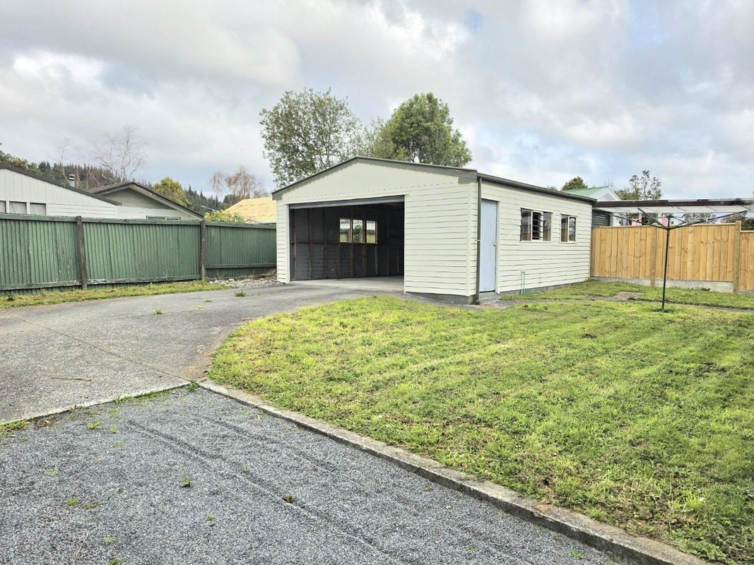 12 Blueberry Grove, Timberlea, Upper Hutt - Carousel 13