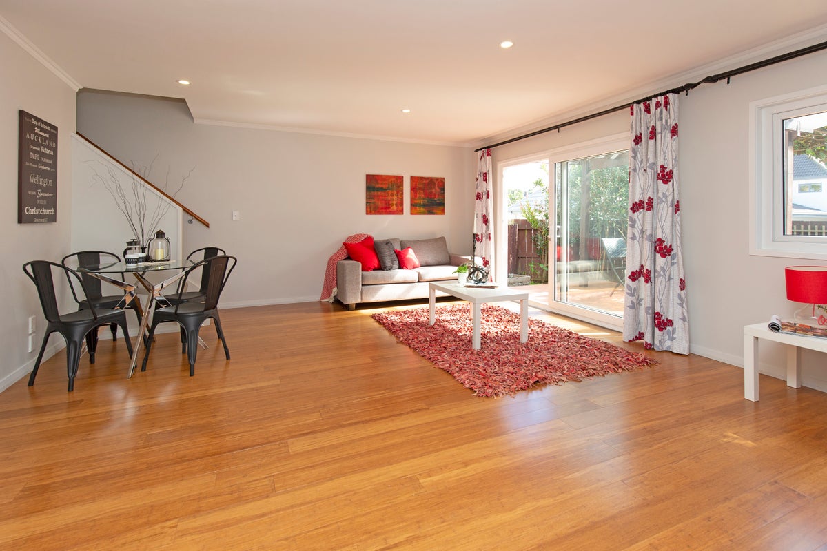 1/672 Whangaparaoa Road, Stanmore Bay, Whangaparaoa - Carousel 1