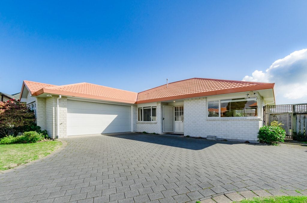 23 Kotuku Drive, Paraparaumu Beach, Paraparaumu - Carousel 1