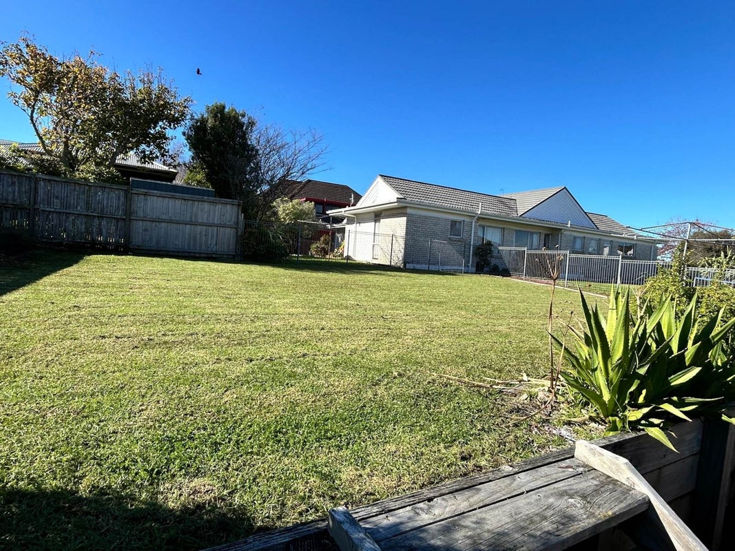 39 Kennedy Avenue, Forrest Hill, Auckland - Carousel 13