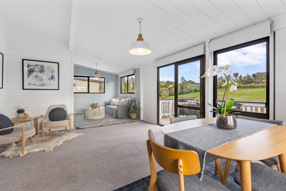 71 Heta Road, Highlands Park, New Plymouth - Carousel 2