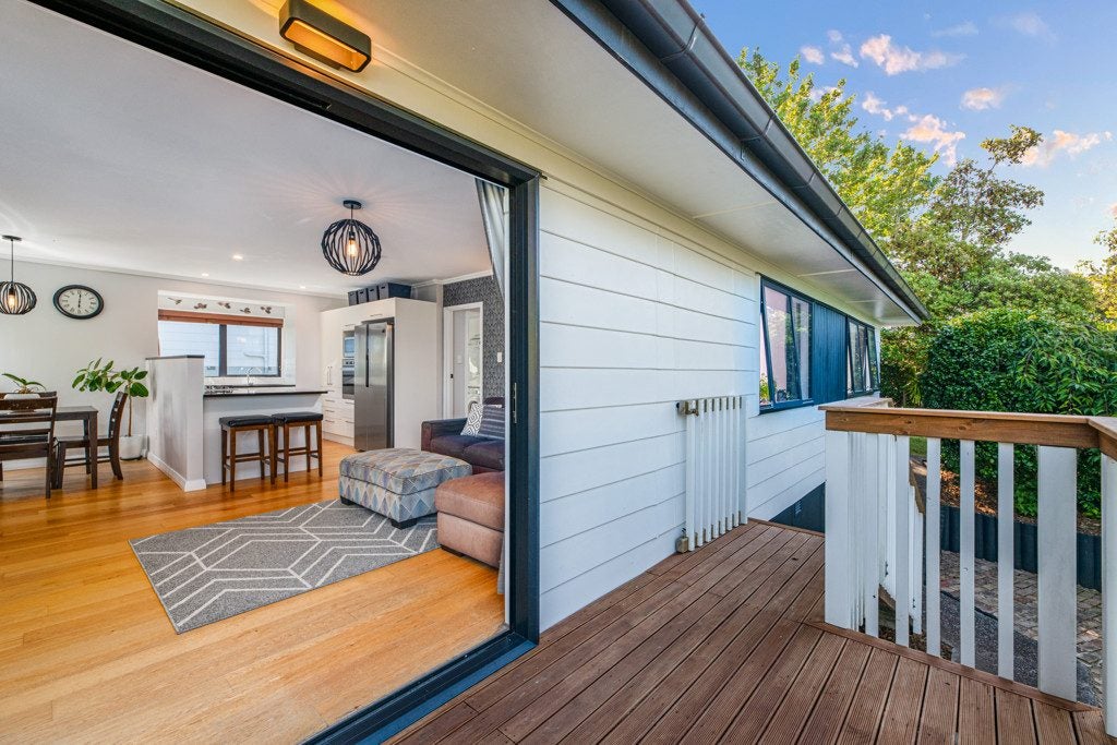 17 Gallony Avenue, Massey, Auckland - Carousel 2
