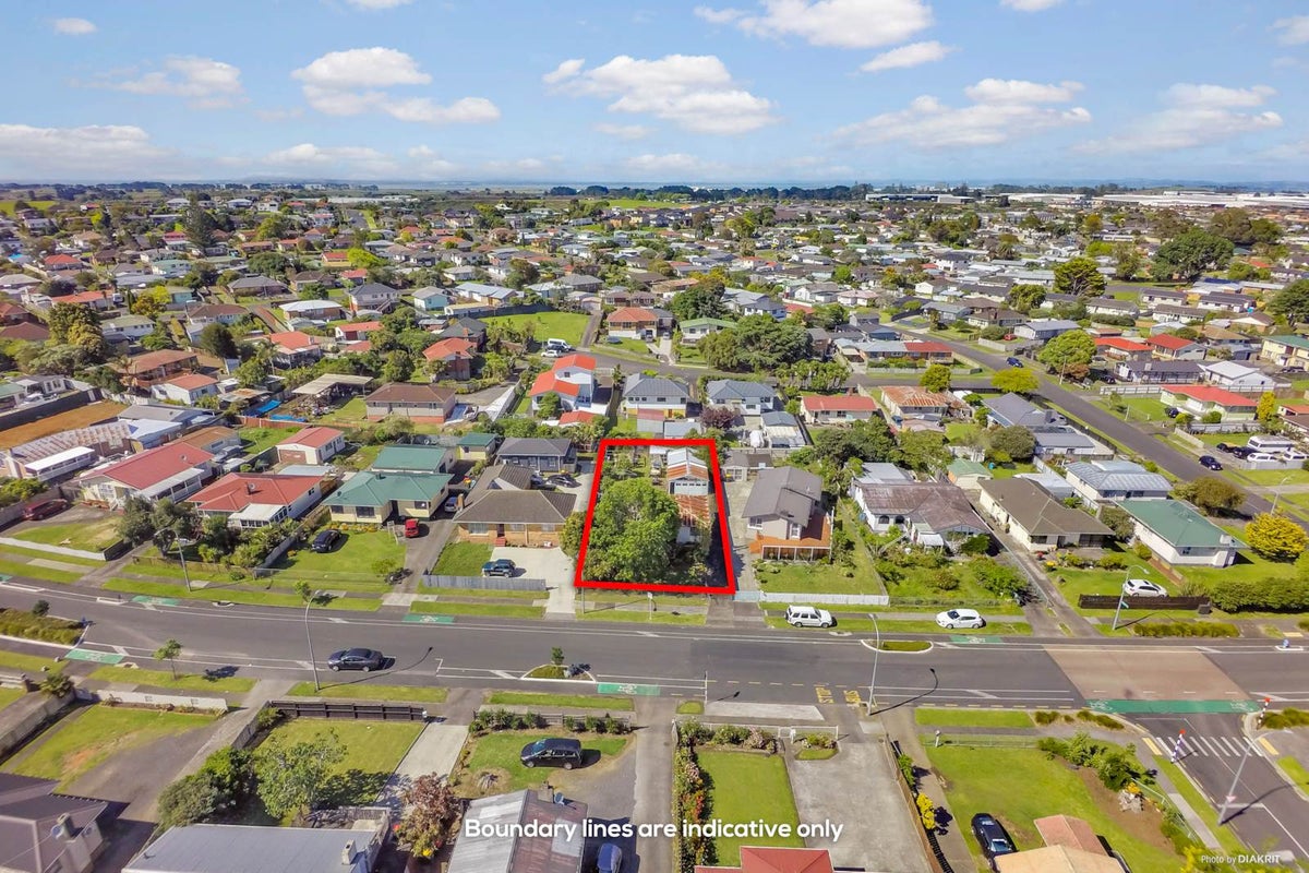 43 Friesian Drive, Mangere, Auckland - Carousel 2