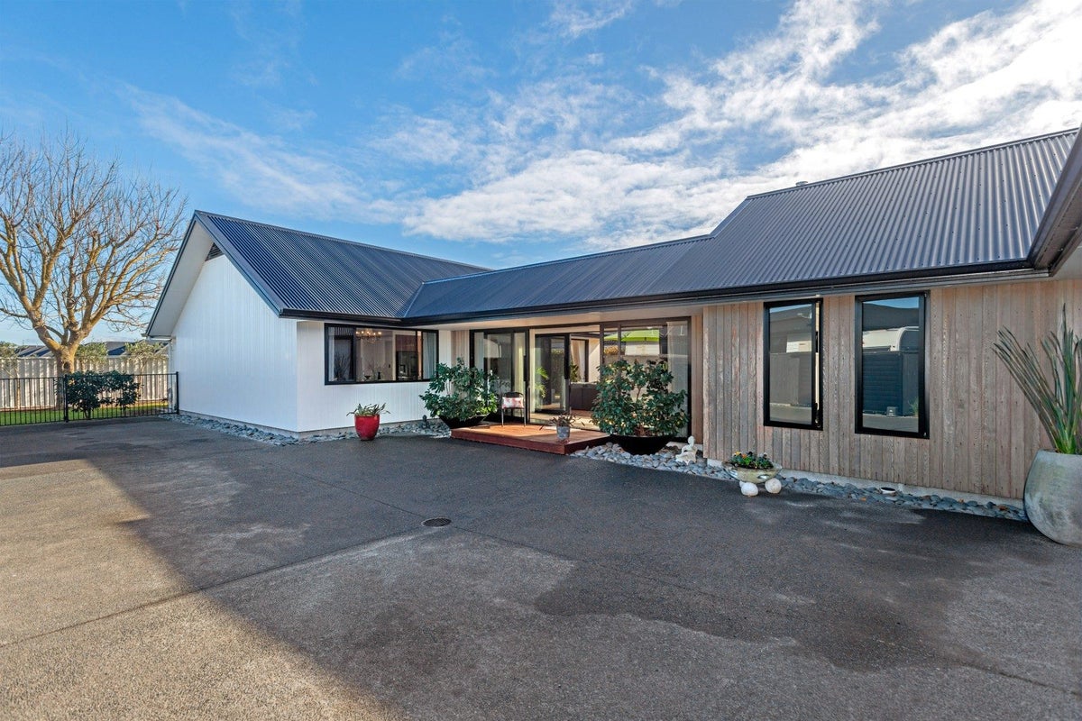 137 Potae Avenue, Riverdale, Gisborne - Carousel 28