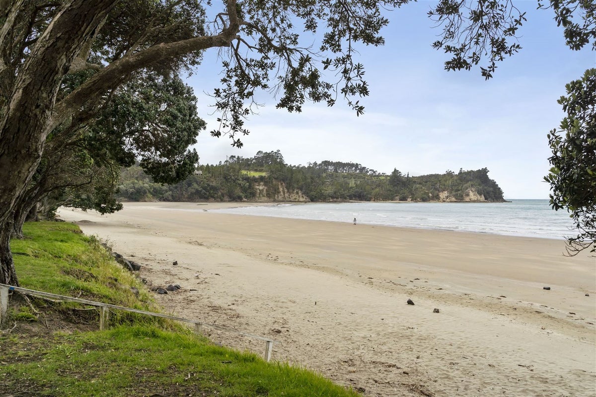 20A Ocean View Road, Hatfields Beach, Orewa - Carousel 24