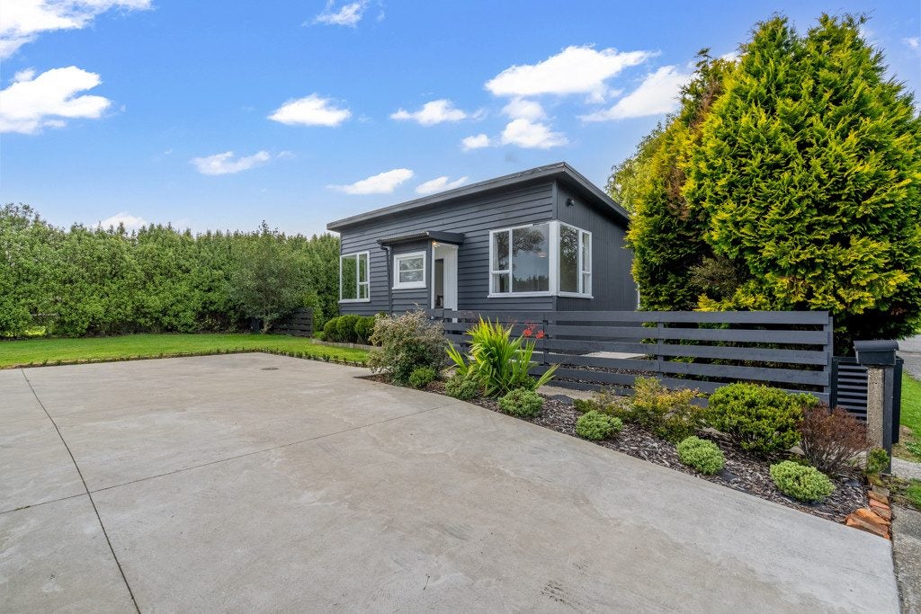 54 Lithgow Place West, Glengarry, Invercargill - Carousel 1