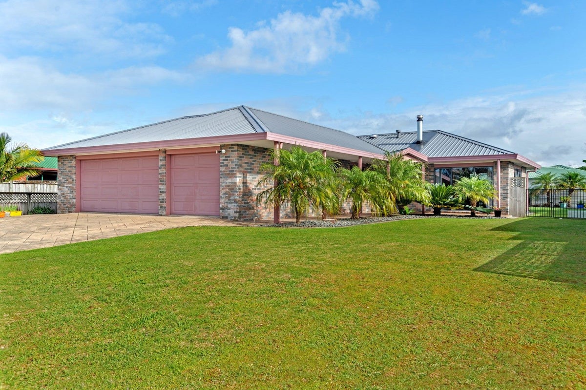 47 Potae Avenue, Lytton West, Gisborne - Carousel 1