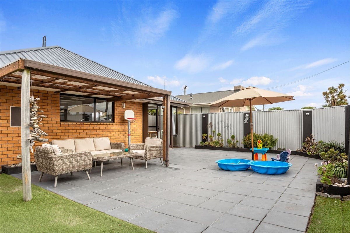 1/276 Pine Avenue, South New Brighton, Christchurch - Carousel 2