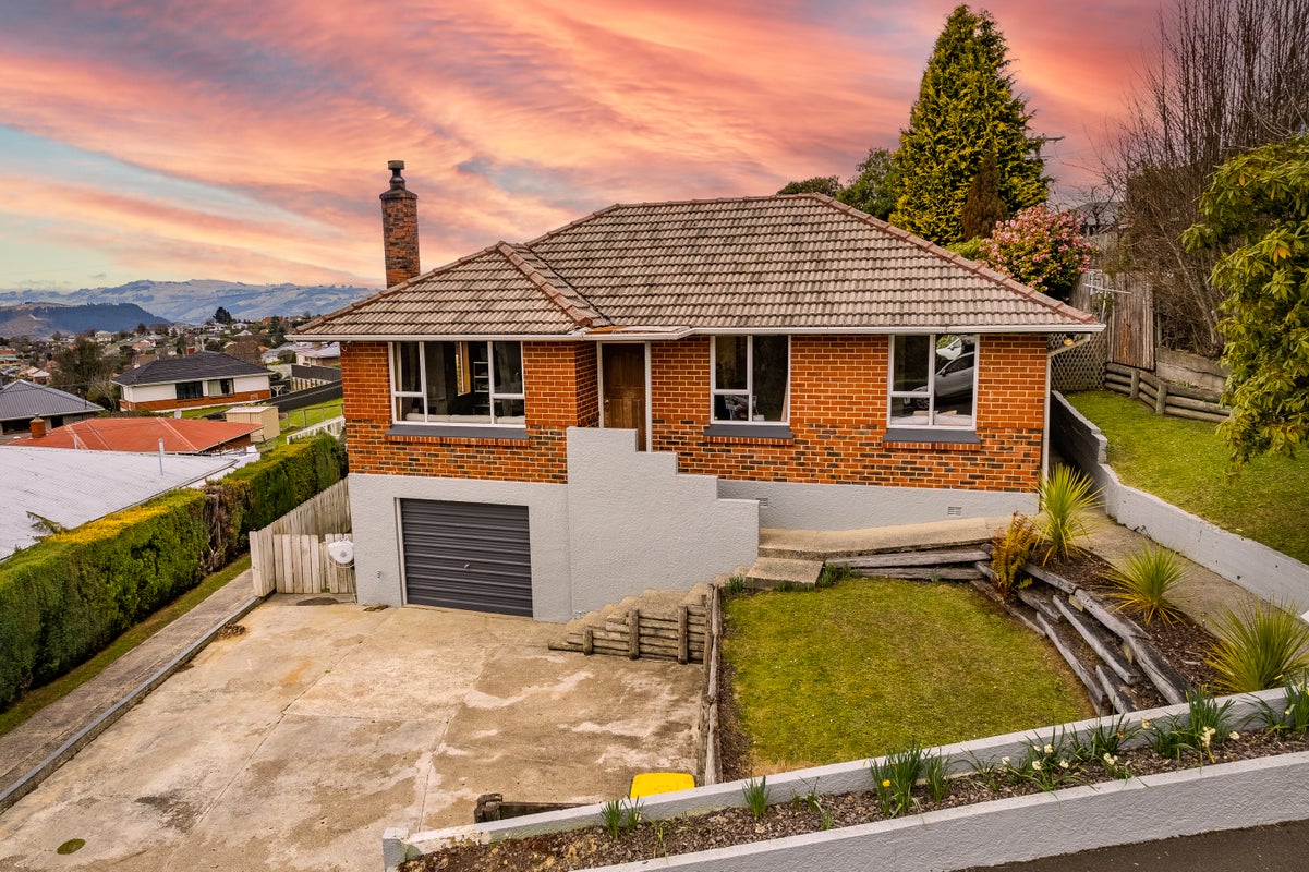 100 Wakari Road, Helensburgh, Dunedin - Carousel 1