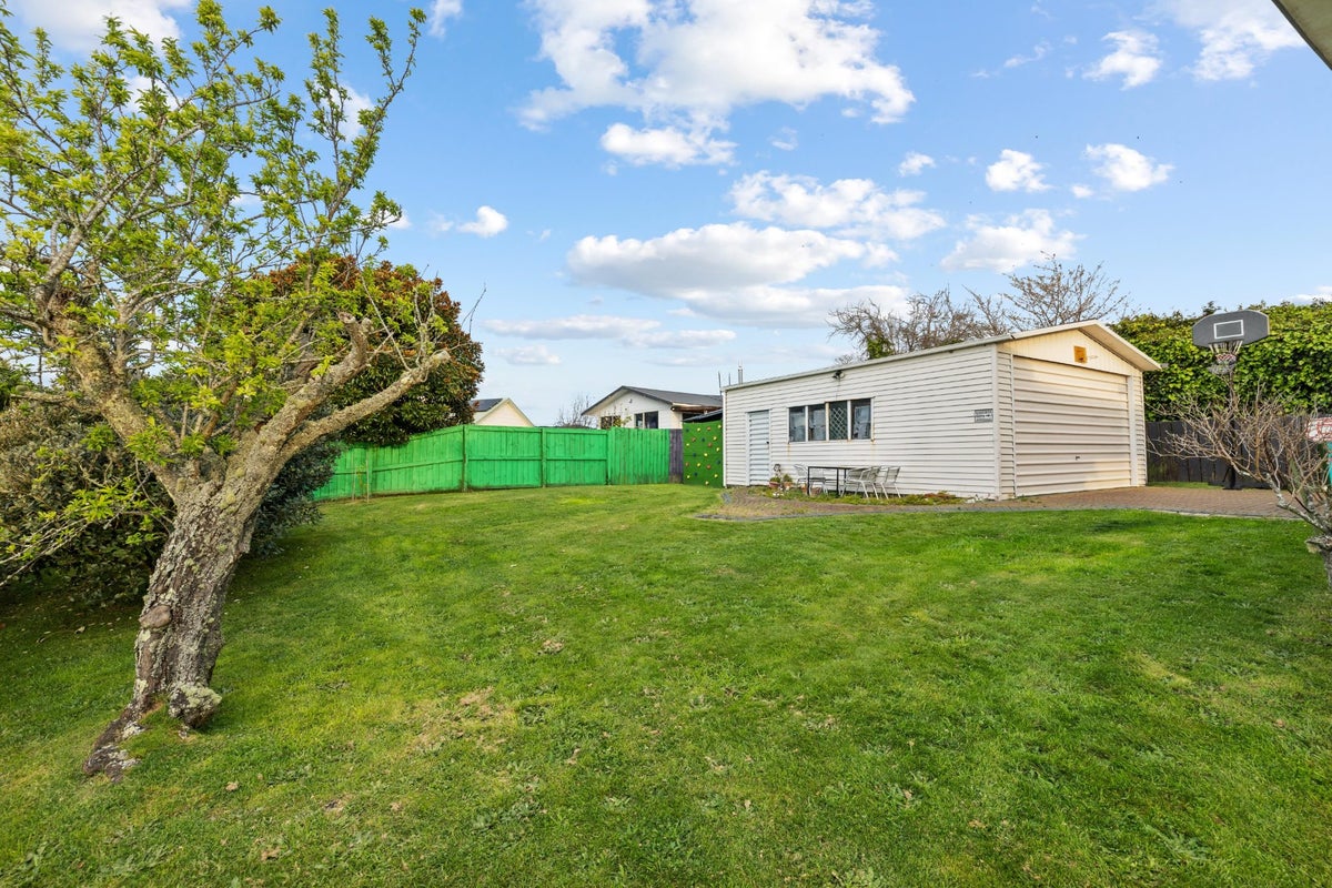 17 Rewarewa Street, Owhata, Rotorua - Carousel 16