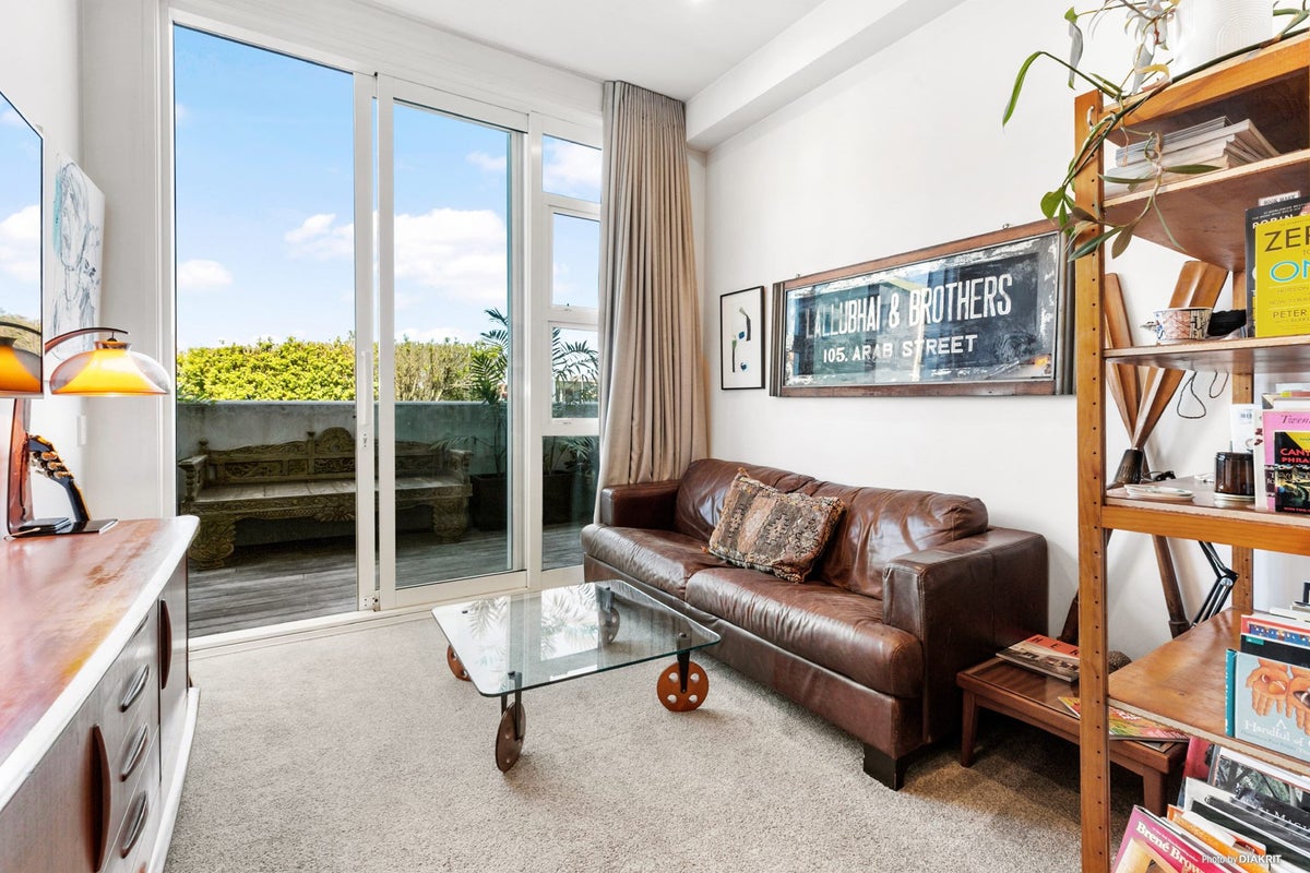 G05/246 Khyber Pass Road, Newmarket, Auckland - Carousel 1