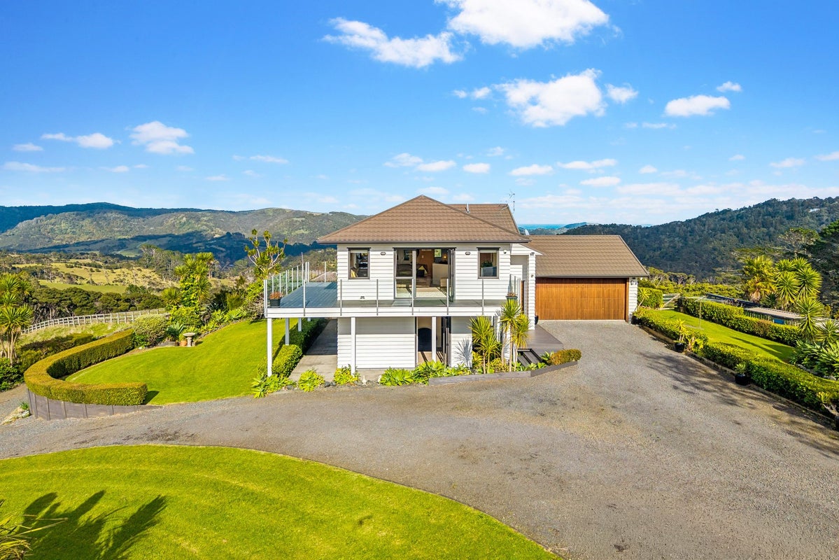 233 Wairere Road, Henderson - Carousel 2