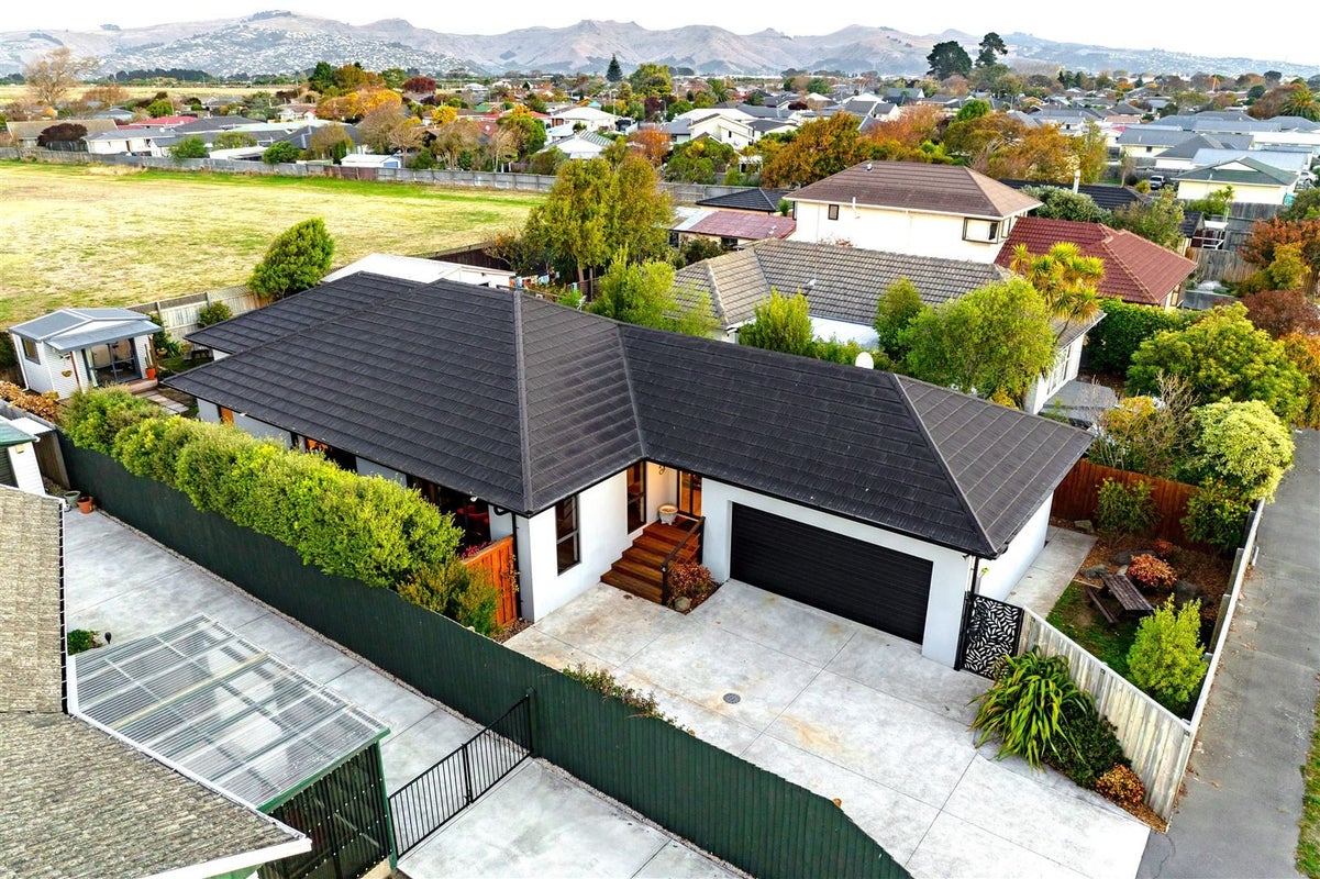 136 Rowses Road, Aranui, Christchurch - Carousel 1