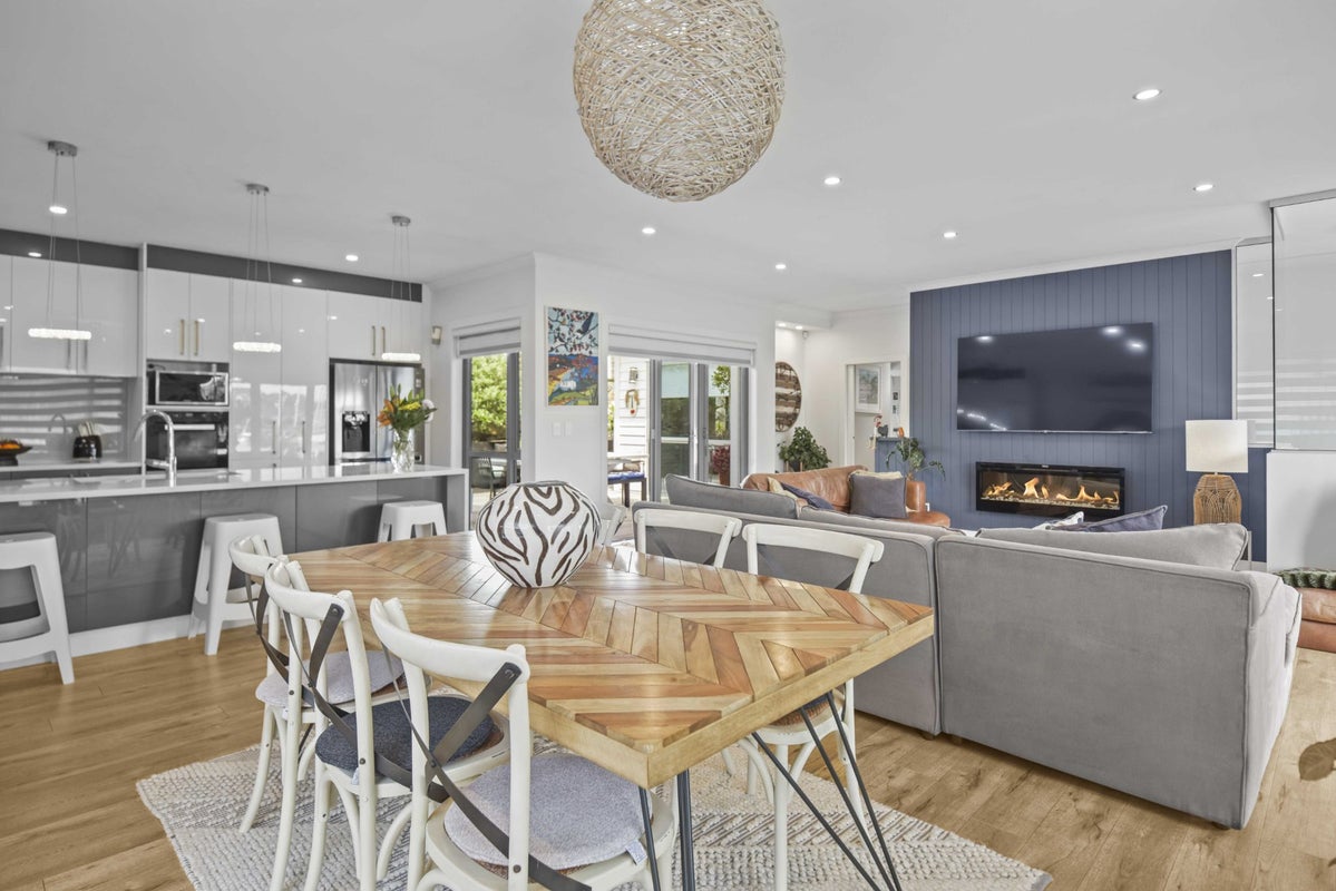 65 Pinecrest Drive, Gulf Harbour, Whangaparaoa - Carousel 2