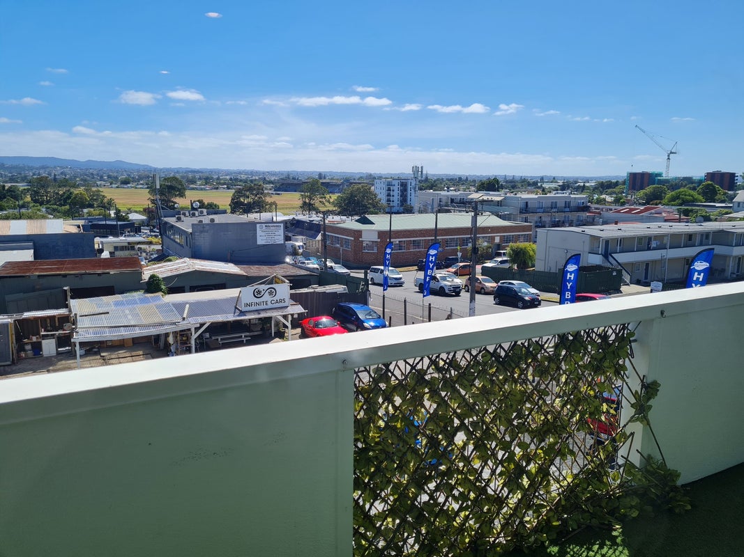 2L/21 St Jude Street, Avondale, Auckland - Carousel 2