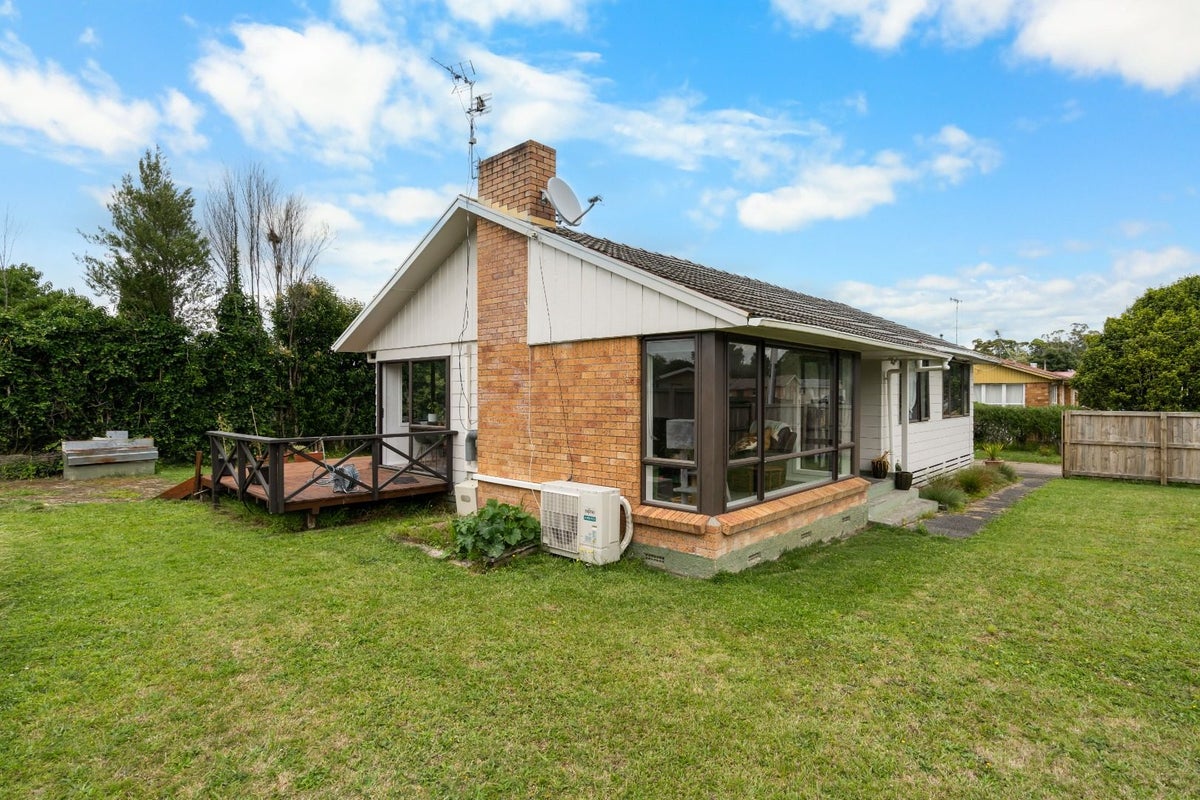 1 Snell Drive, Chartwell, Hamilton - Carousel 2